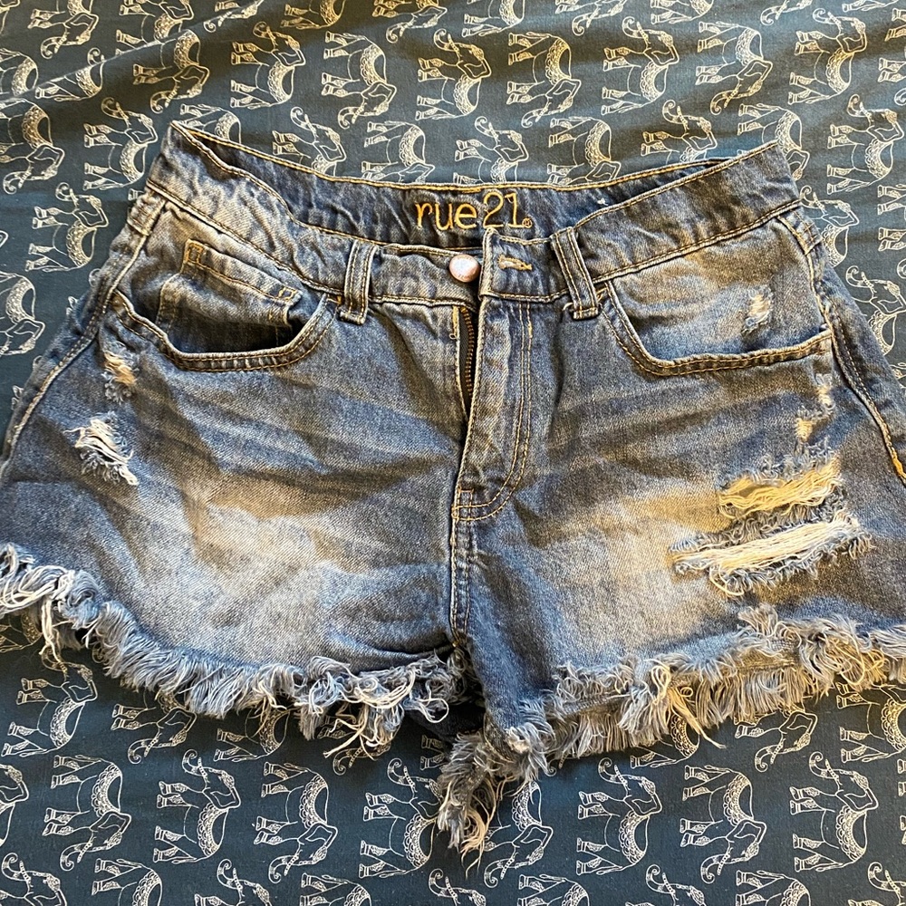 Short shorts